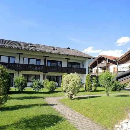 Almroeserl -225- Apartment Mittenwald